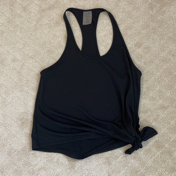 DYI Asymmetrical Tank (Black) - Picture 4 of 4